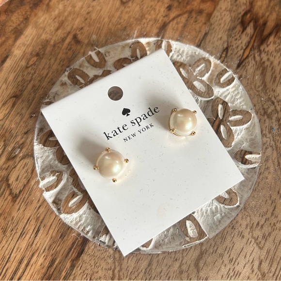 kate spade Jewelry - Kate Spade Pearl Gumdrop Studs
